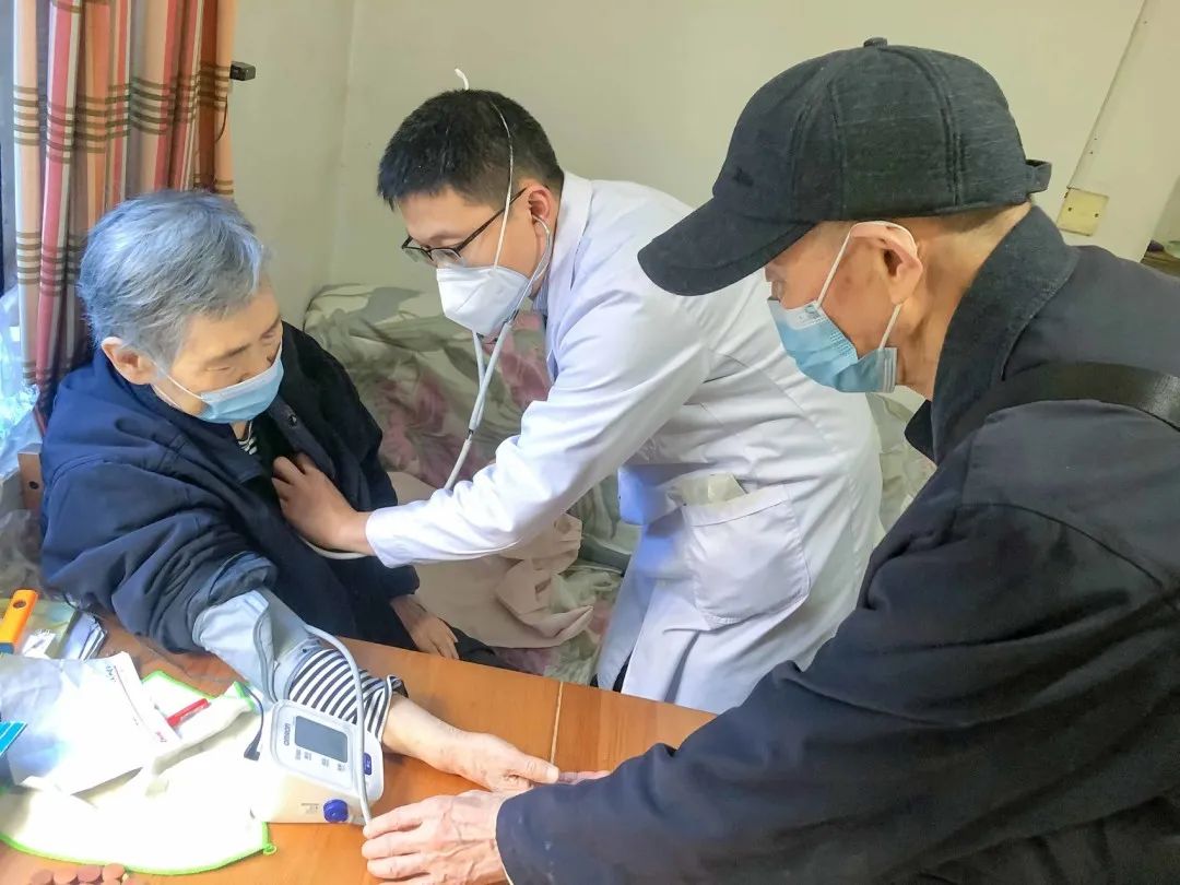 堅(jiān)持慢病防控關(guān)口前移，實(shí)現(xiàn)早診早治，基層該如何發(fā)力？